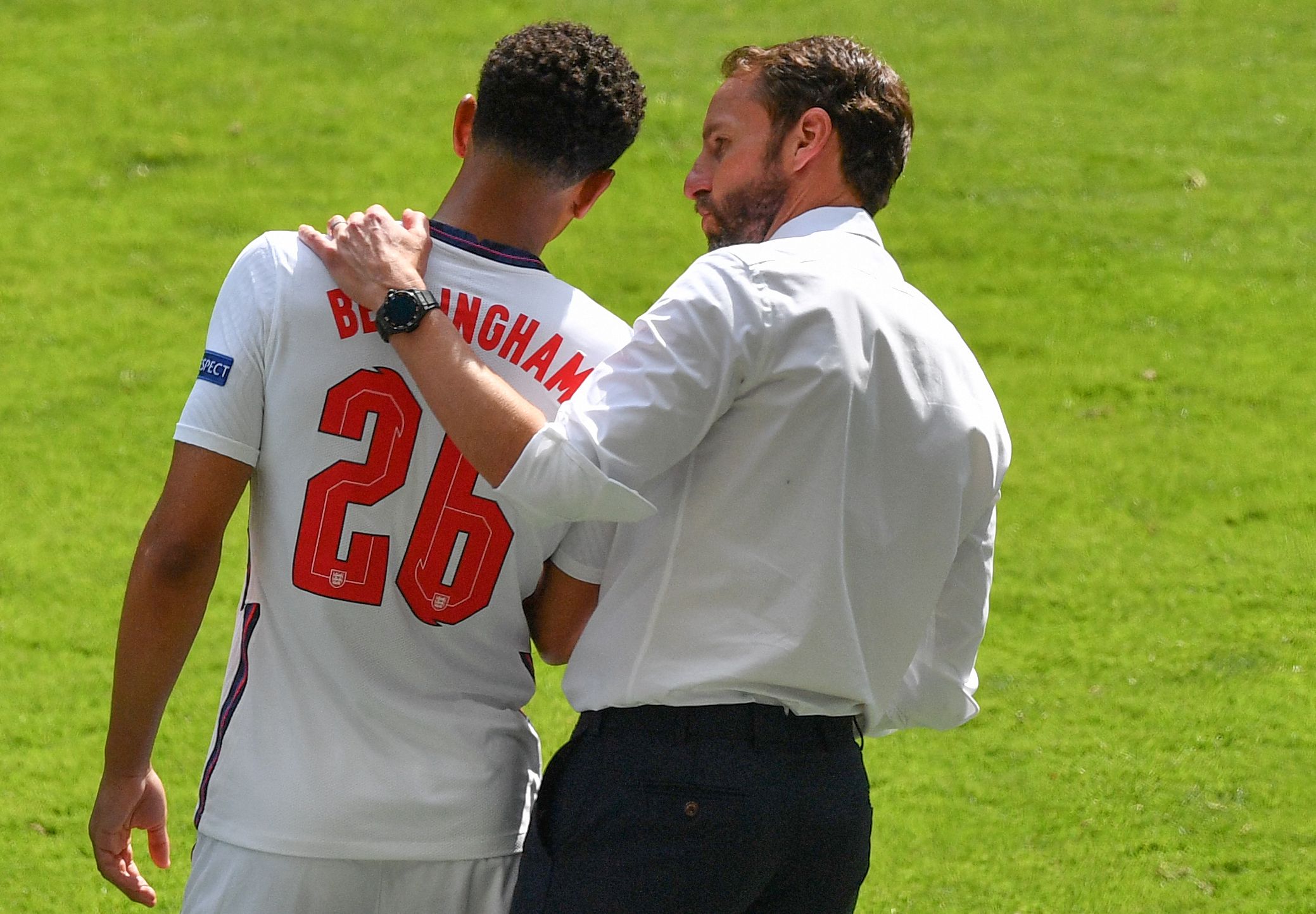 德天空：帕利尼亚原本想留队，但拜仁高层明确建议他转会