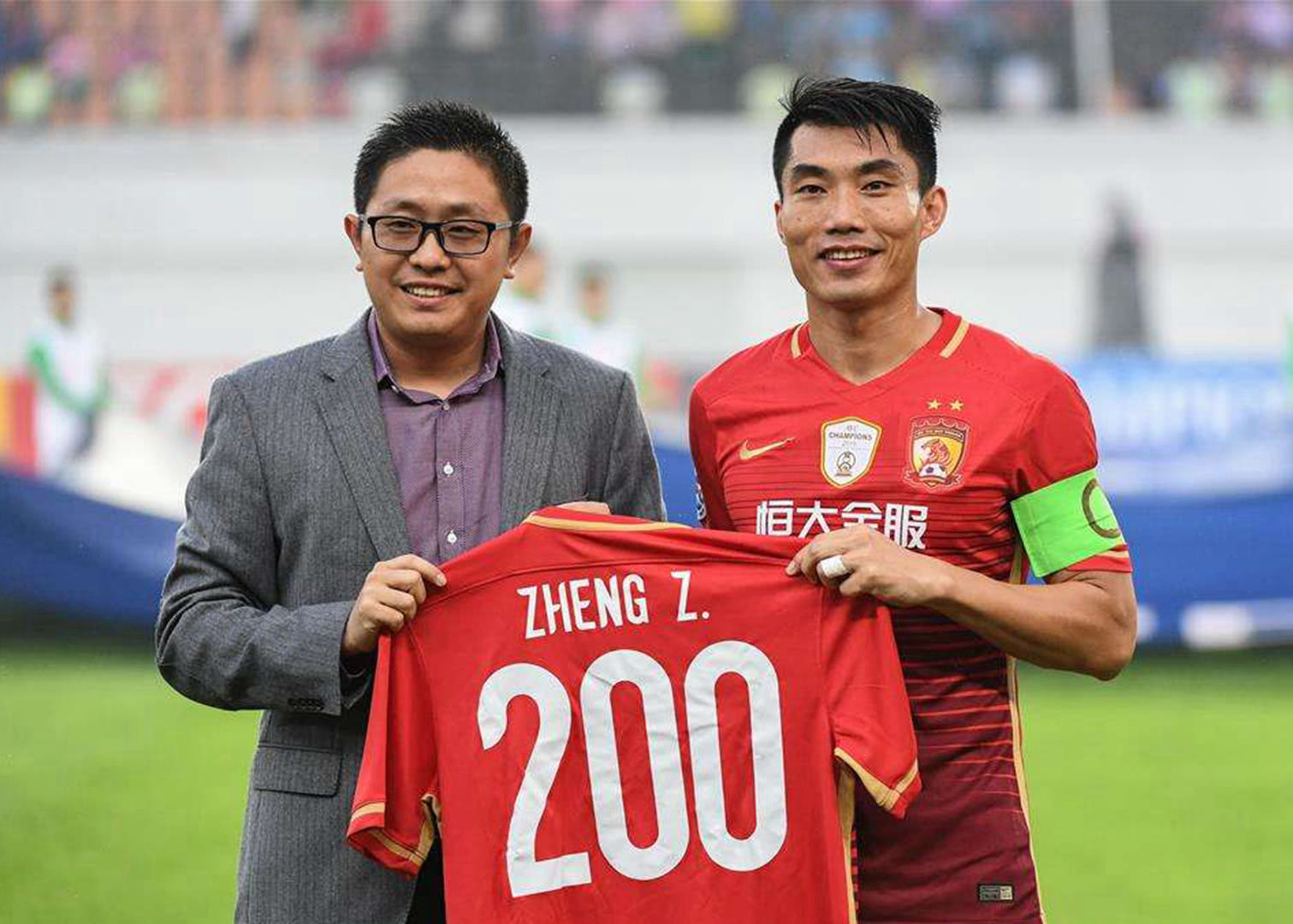 詹姆斯更新社媒：那些黑子们真走上球场，当场就会吓得尿裤子