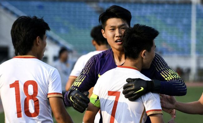 意媒：诺丁汉森林预计周二与尤文接触，以敲定道路的转会