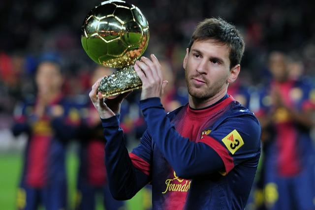 TA：拜仁不太可能6500万欧买断雅克松，切尔西认为他价值很高